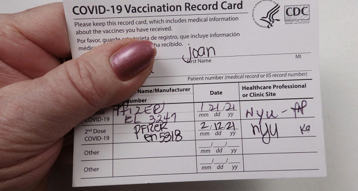 The USA remained the last in the world to check vaccination at the border