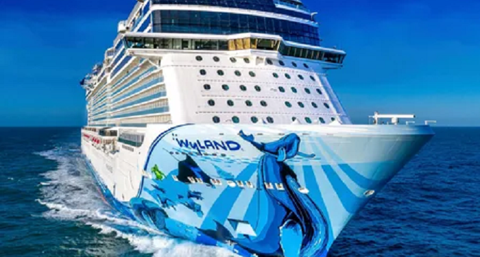 Круїзні компанії підвищили плату за обслуговування на борту