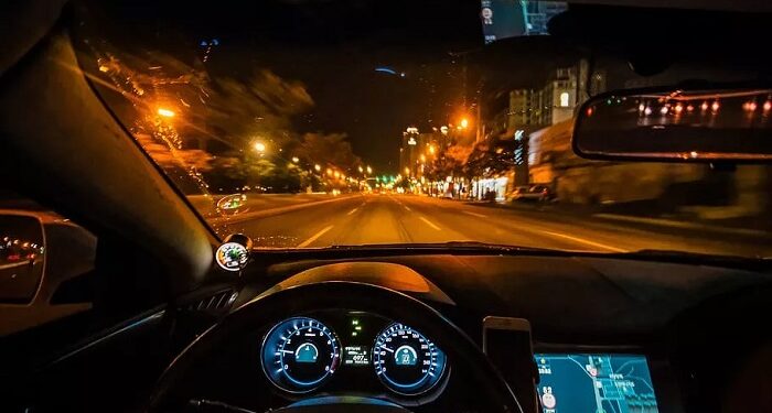 Особенности вождения в ночное время и рекомендации