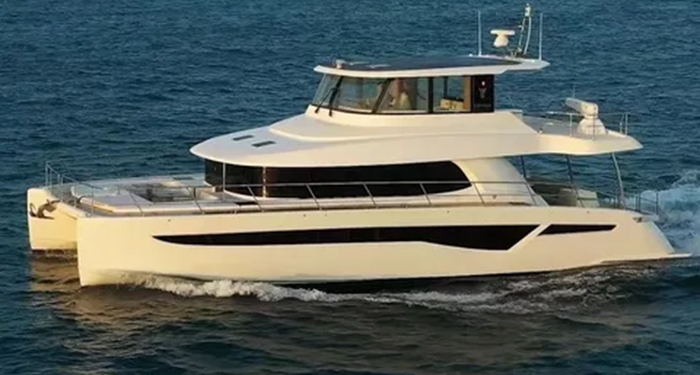 What are the differences between motor catamarans, what are their advantages, and how to choose a model?