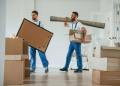 Какие услуги предлагает центр MoveToRussia для переезда